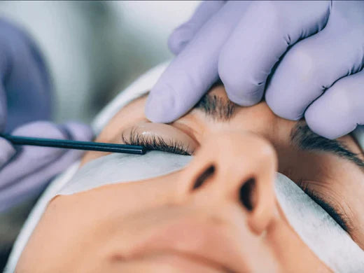 eyelash lifting in process